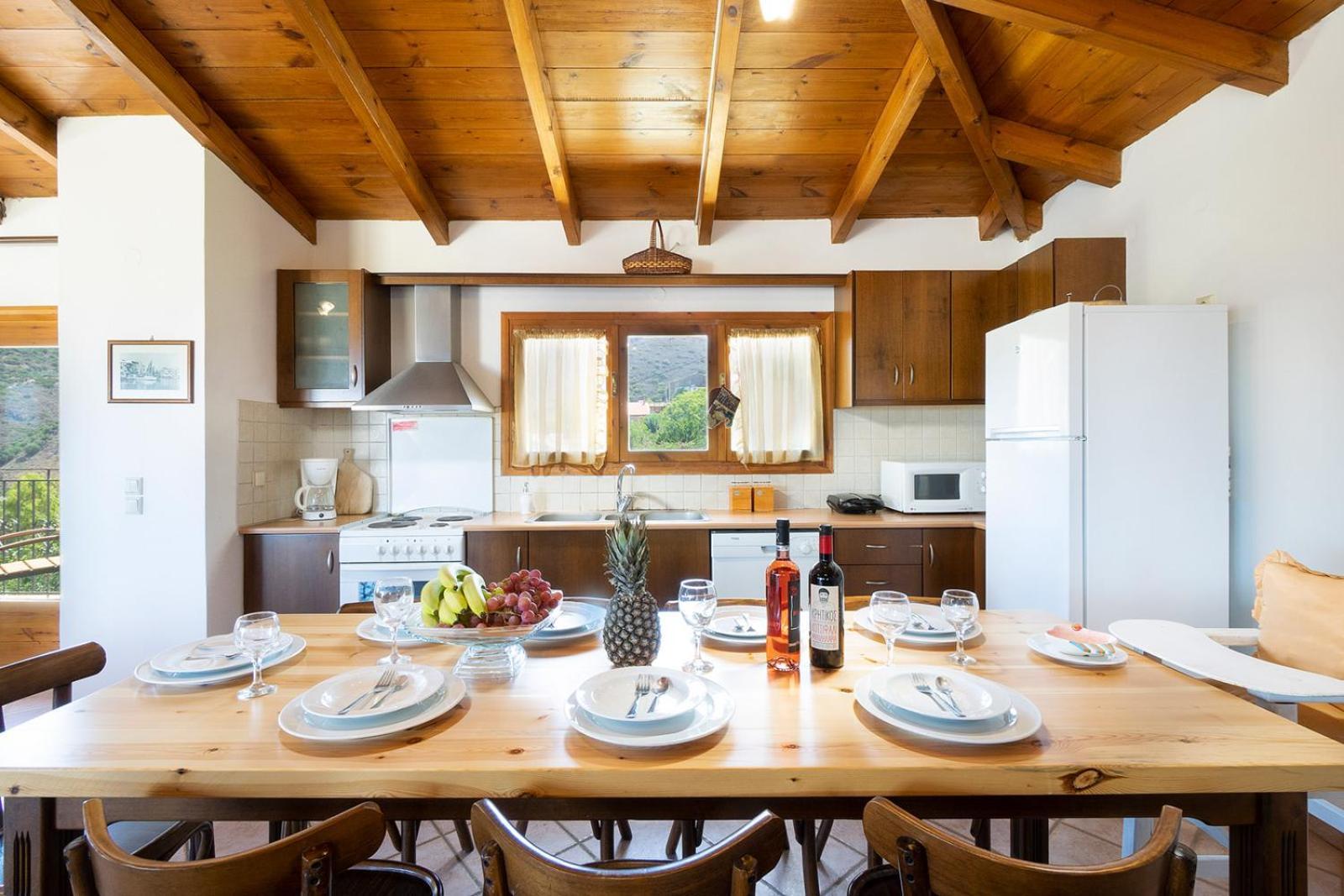 4-Bedroom Topolia House Exterior photo