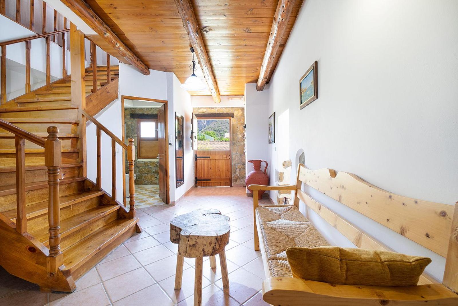 4-Bedroom Topolia House Exterior photo