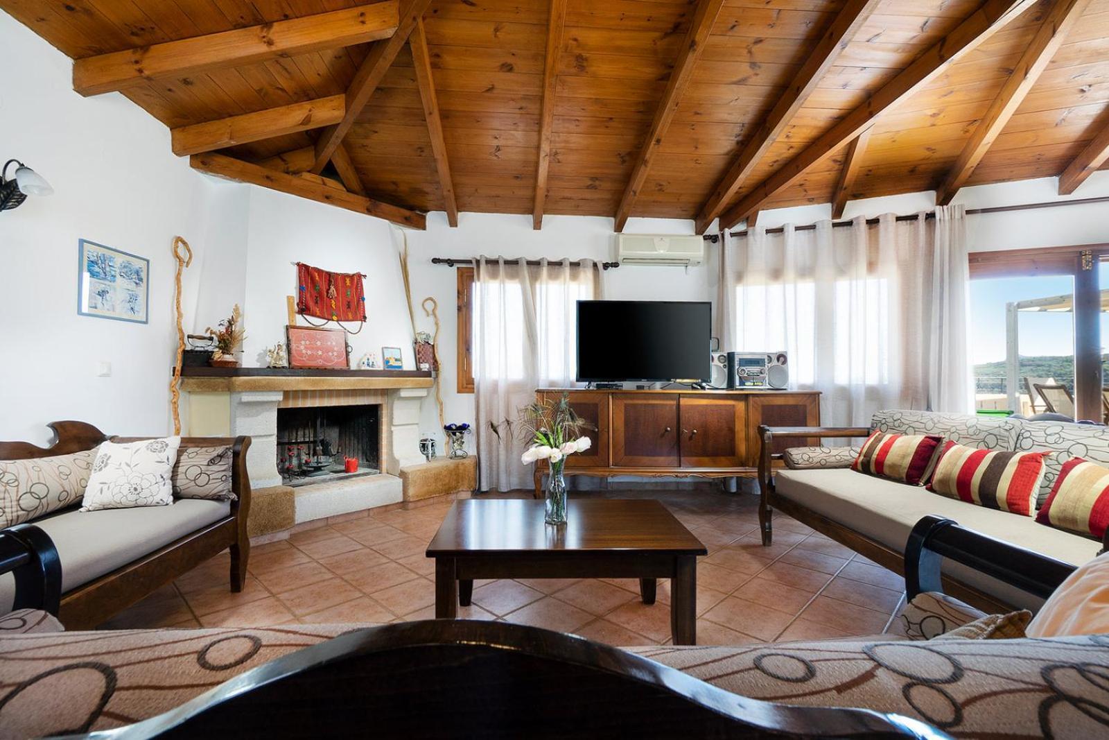 4-Bedroom Topolia House Exterior photo